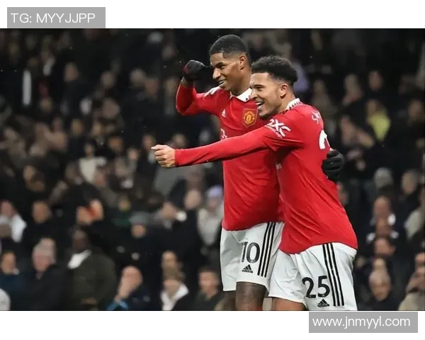 曼联全队评分正式揭晓究竟是集体高光时刻还是陷入低迷困境